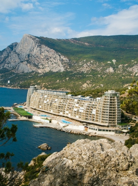 апартаменты с видом на море и горы в Крыму